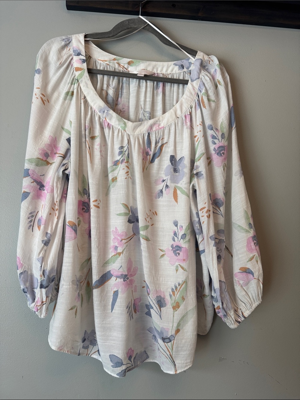 LC Lauren Conrad Cream Floral Peasant Top